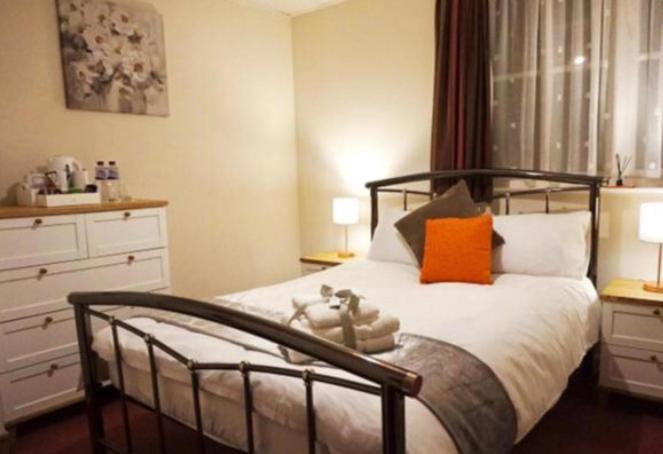 Stratton Cottage Guesthouse بيجلزويد المظهر الخارجي الصورة A bedroom at the hotel